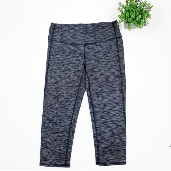 Athleta Energy Chaturanga Capri Crop Legging - Picture 2 of 8